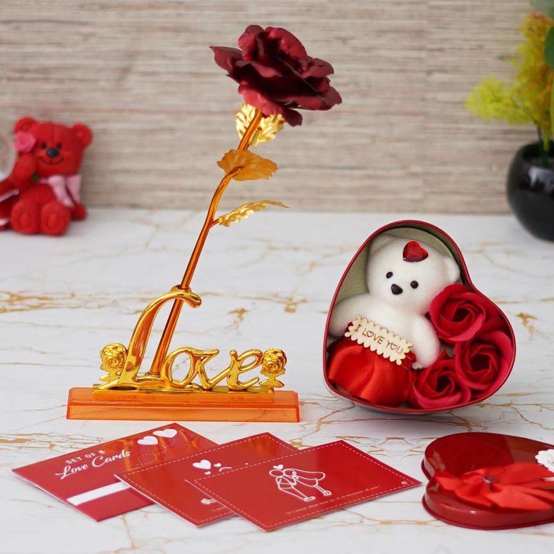 GIFT & SHOWPIECES