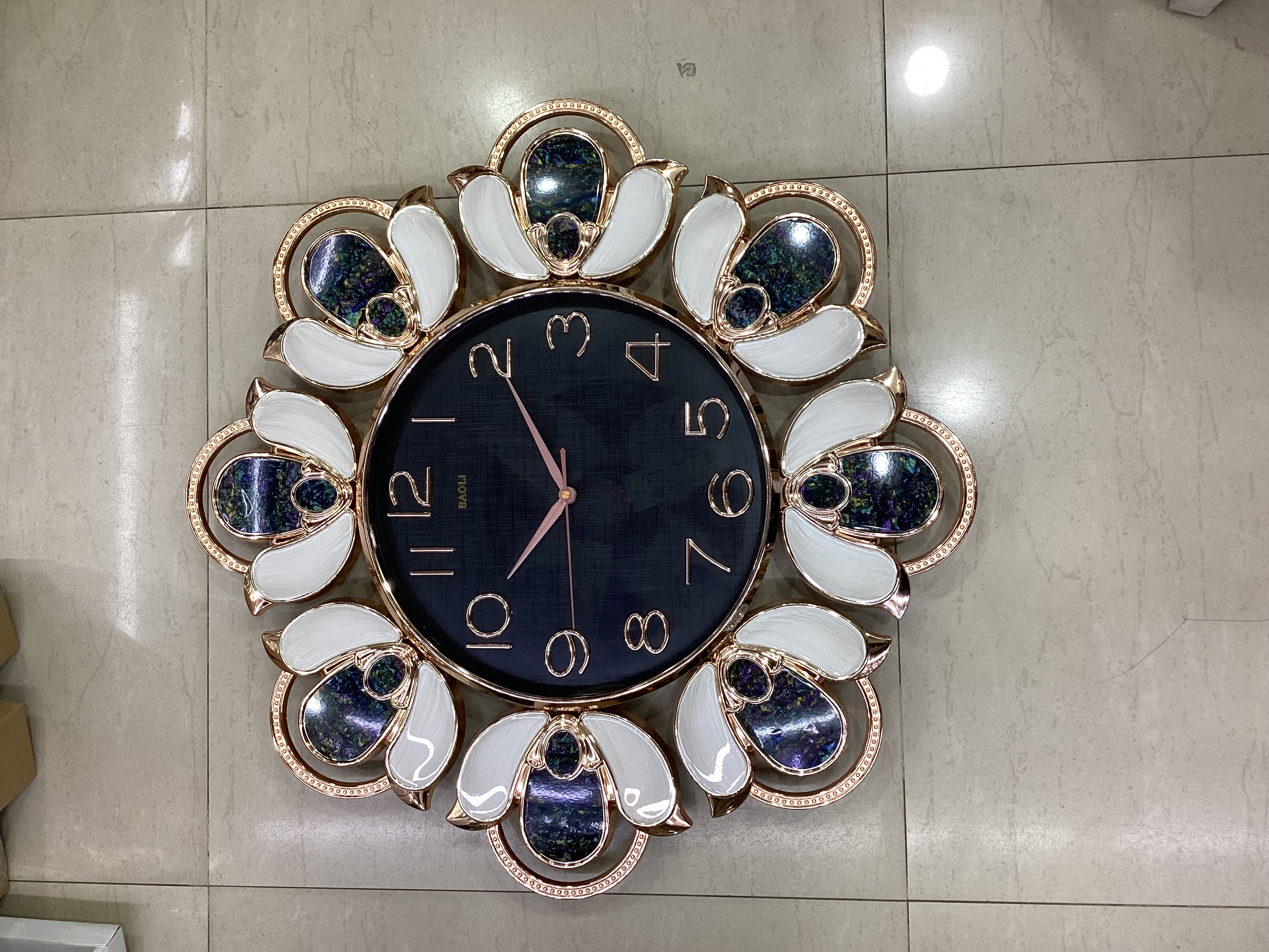 Luxury Unique Design Wall Clock