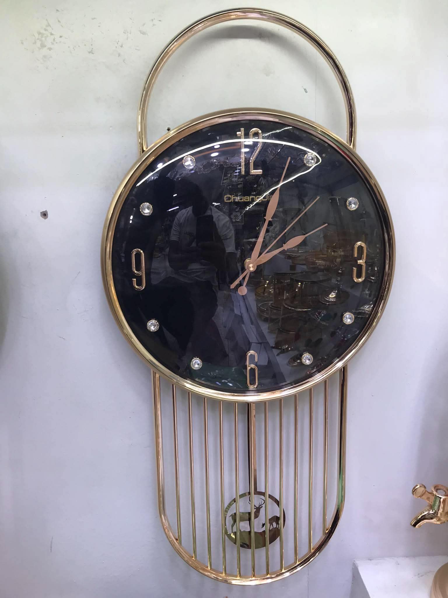 Luxury Black & Gold Pendulum Wall Clock – Elegant Modern Decorative Clock
